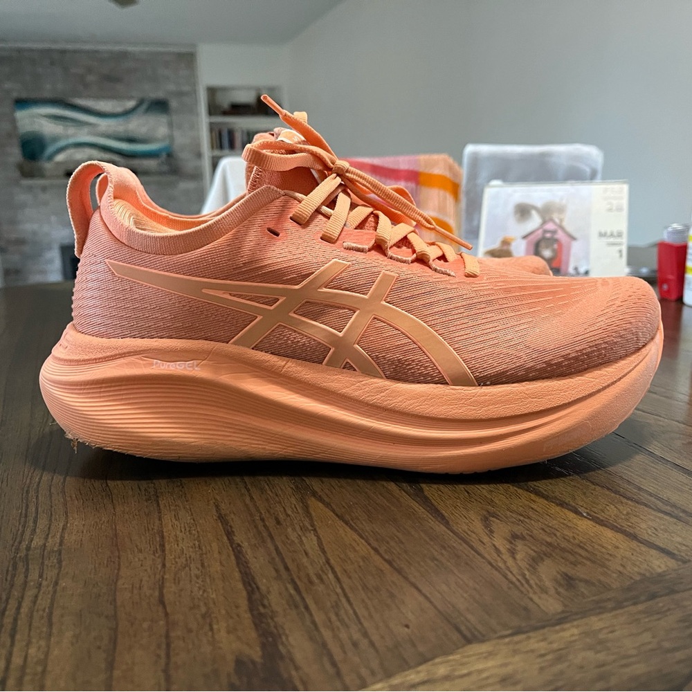 ASICS Nimbus